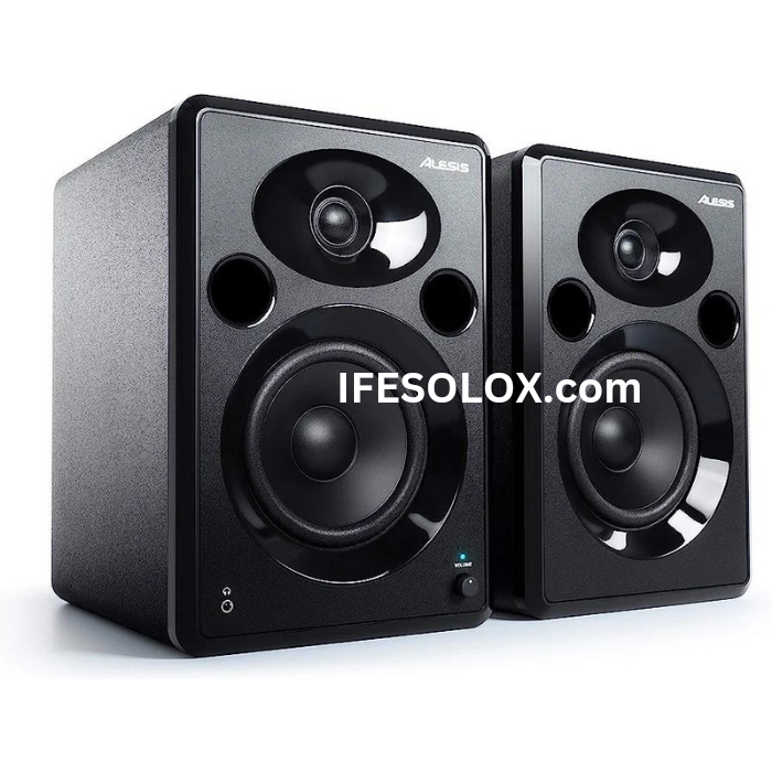 Powered studio hot sale speakers