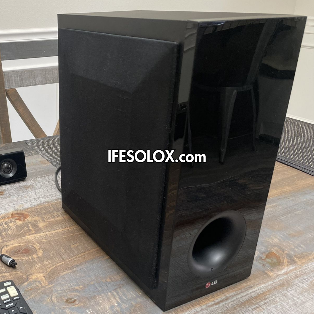 LG NB3530A 2.1Ch 300W High Resolution Bluetooth Sound Bar with Wireless Subwoofer - Foreign Used