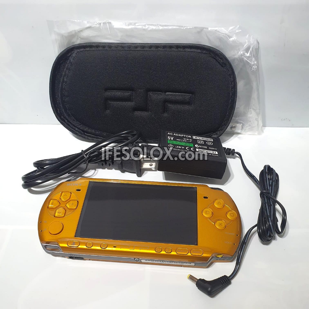 PlayStation Portable PSP 3000 series Game Console with 16GB Memory Stick and 15 Games (Gold) - Foreign Used