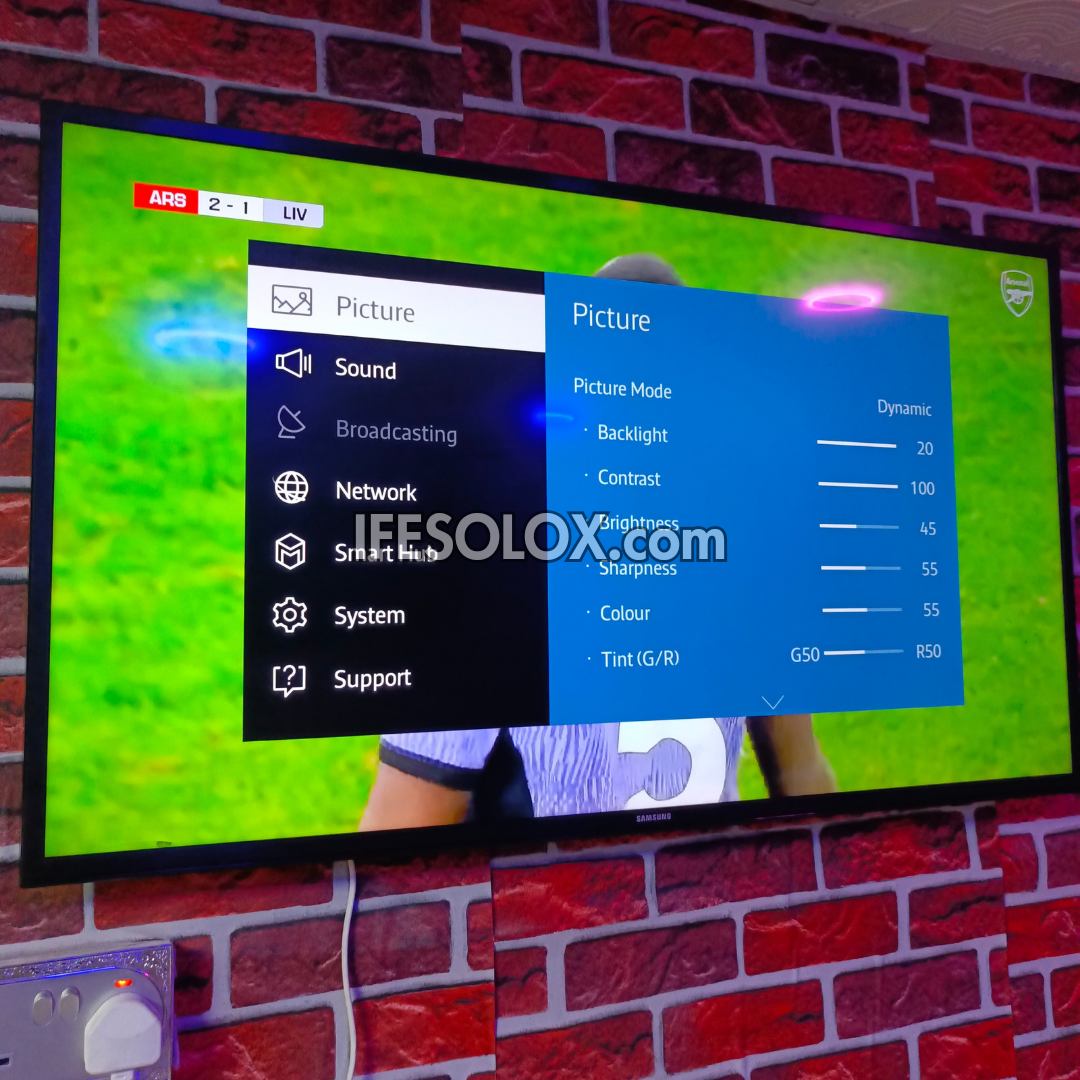 SAMSUNG 40 Inch UE40JU6000 Series Smart 4K UHD LED TV (WiFi, Miracast) - UK Used