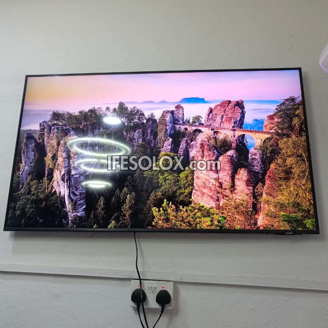 SAMSUNG 50 inch UE50AU8000 Series Premium Crystal UHD 4K Smart Frameless TV with Bluetooth, Miracast & AirPlay - Foreign Used
