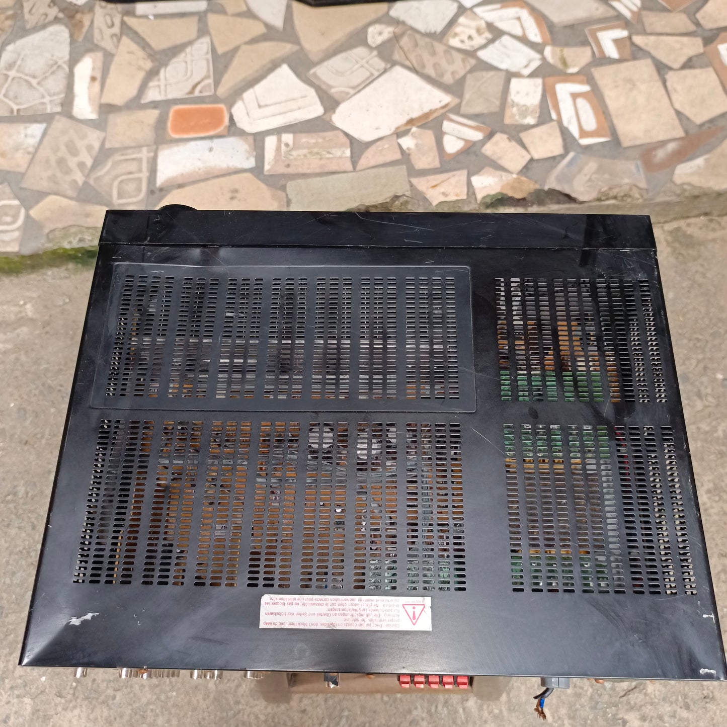 Récepteur AV stéréo JVC RX5060 (amplificateur) avec sortie 5.1 canaux et 5 entrées audio - Utilisé à l'étranger