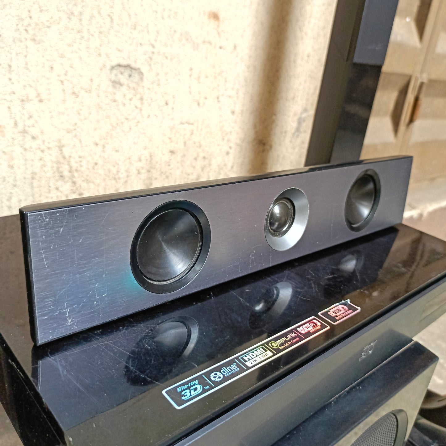 LG HB966TZW 5.1Ch 1100 Watts Blu-ray 3D DVD Home Theater Complete Set with Wireless Rear Speakers - Foreign Used