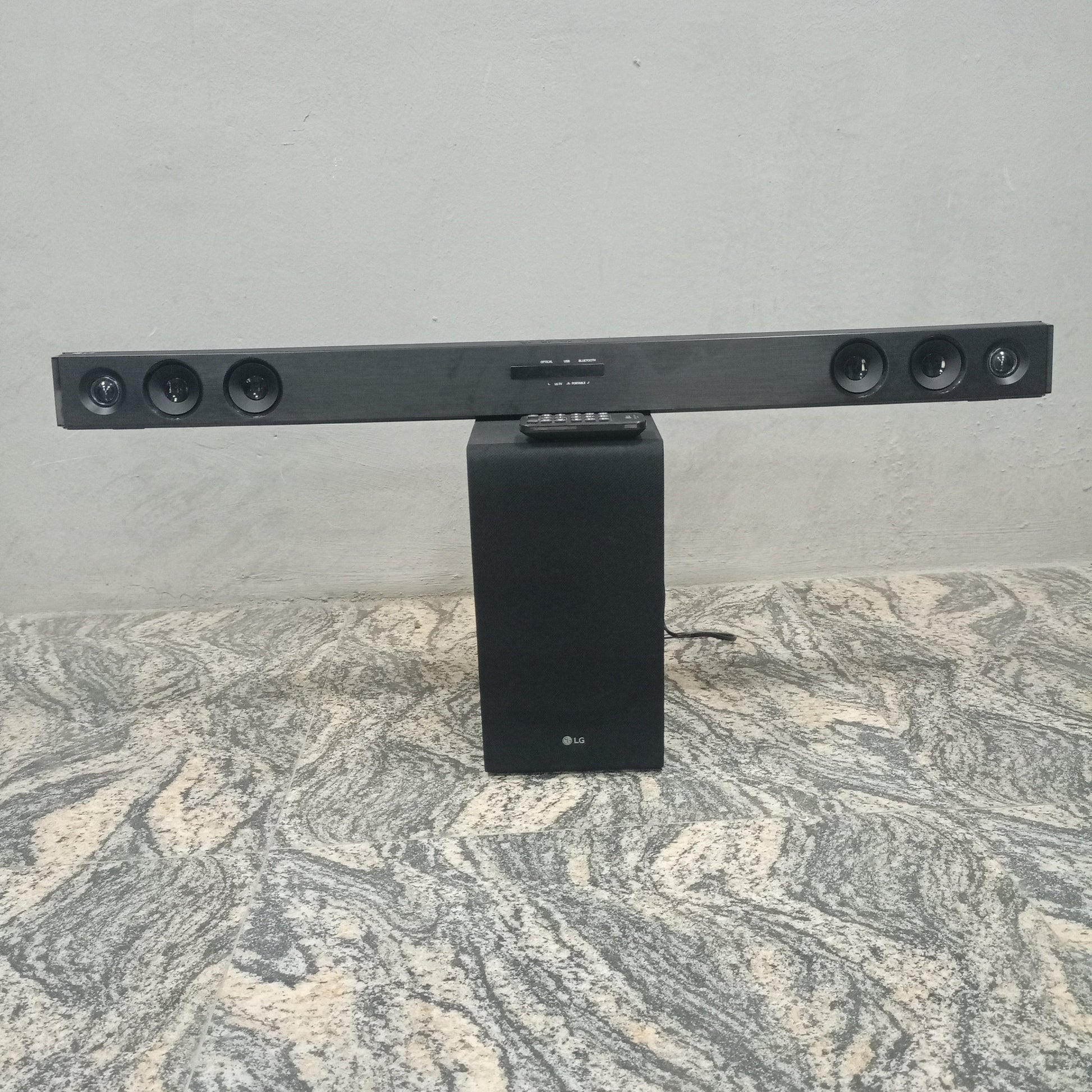 LG SJ3 2.1Ch 300W Bluetooth Sound Bar with Wireless Subwoofer - Brand New