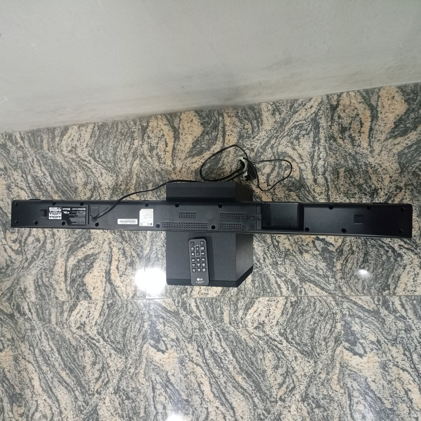 LG SJ3 2.1Ch 300W Bluetooth Sound Bar with Wireless Subwoofer - Brand New