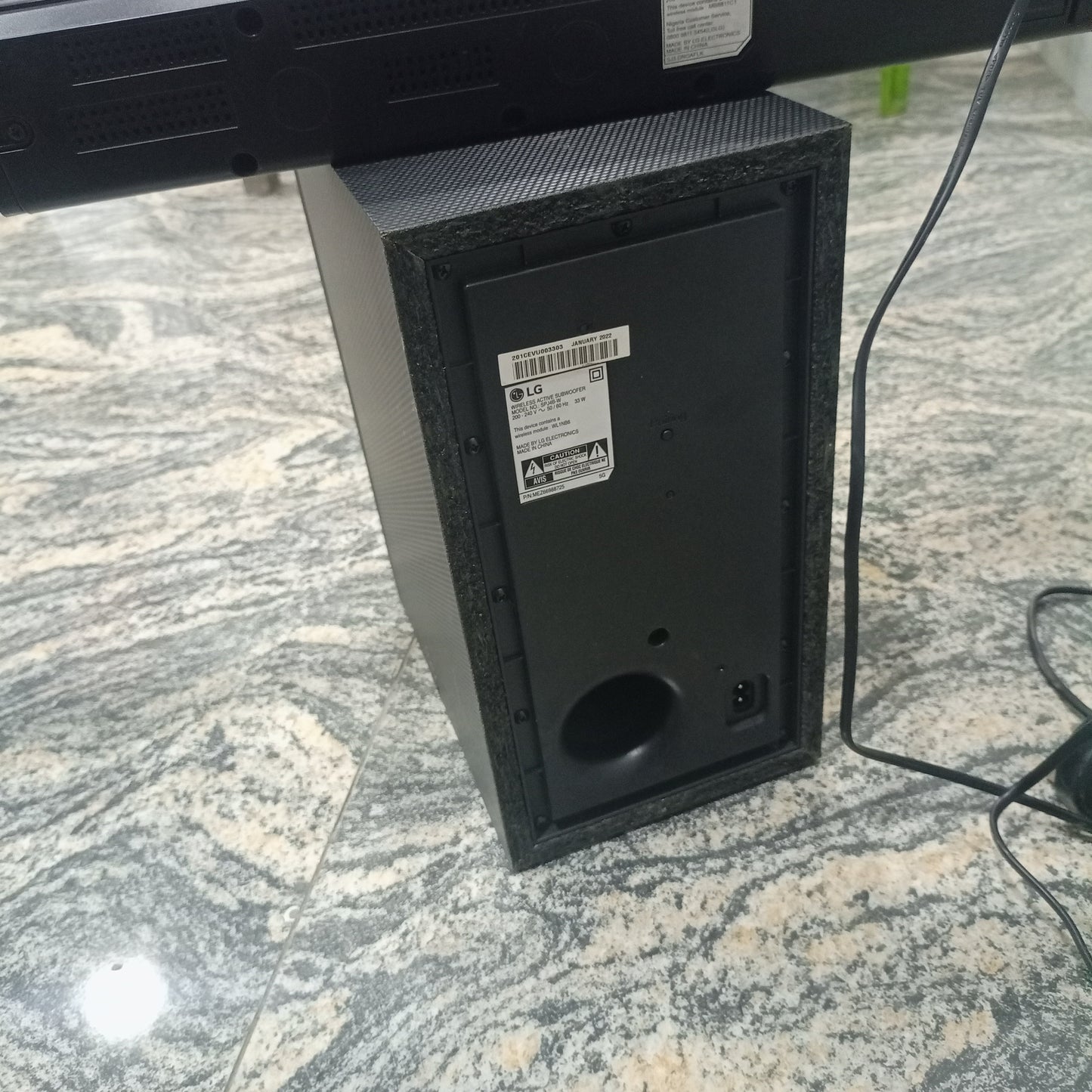 LG SJ3 2.1Ch 300W Bluetooth Sound Bar with Wireless Subwoofer - Brand New