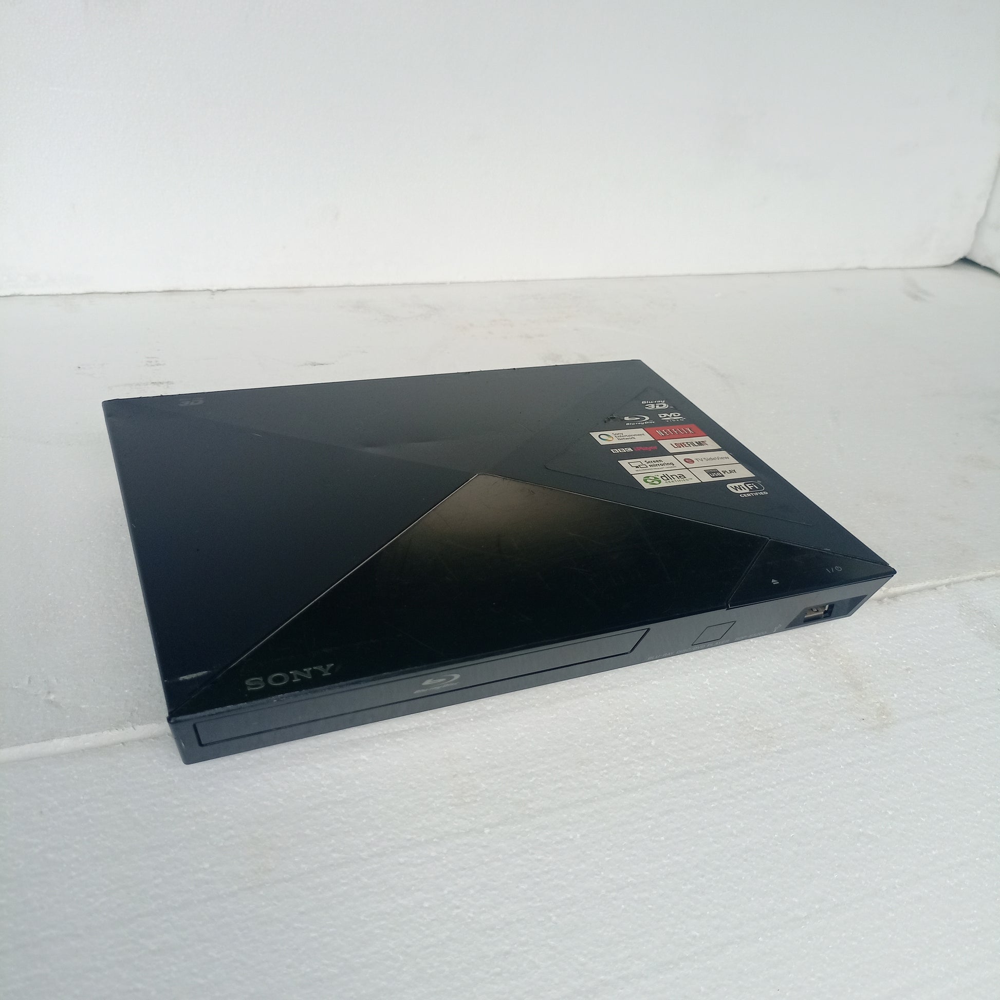 Sony BDP-S5200 Smart 3D Blu-ray & DVD Player with Built-in WiFi, Miracast - Foreign Used