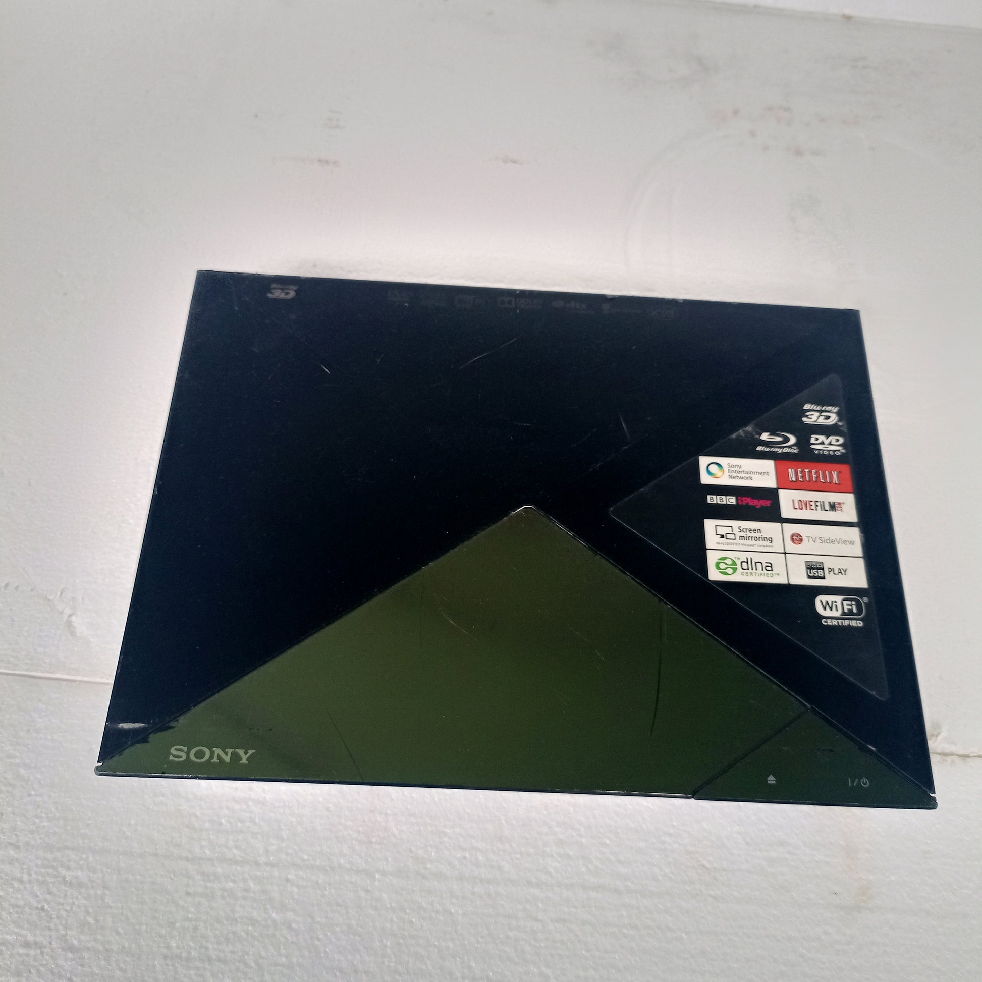 Sony BDP-S5200 Smart 3D Blu-ray & DVD Player with Built-in WiFi, Miracast - Foreign Used