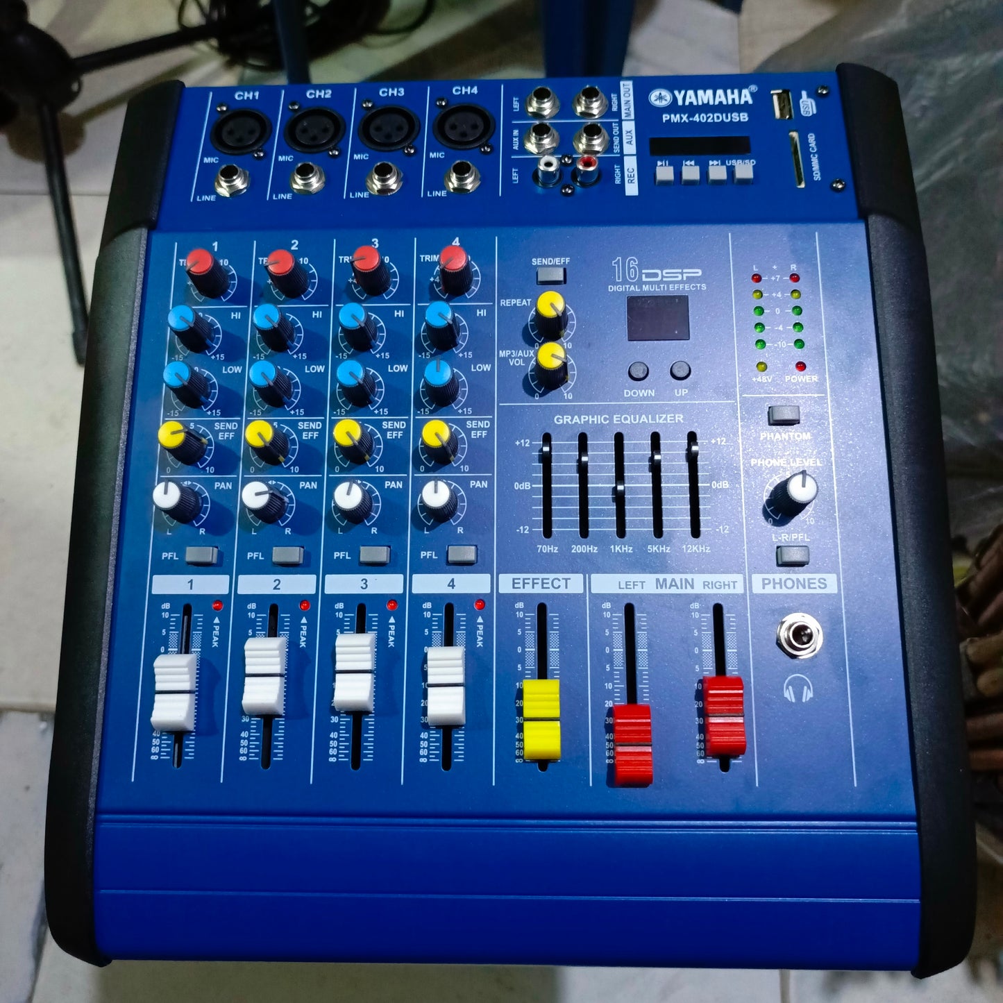 Yamaha PMX402DU 4-Channel Powered Mixer With Built-in Amplifier, BlueTooth, USB, DSP Effects And Phantom Light - Brand New