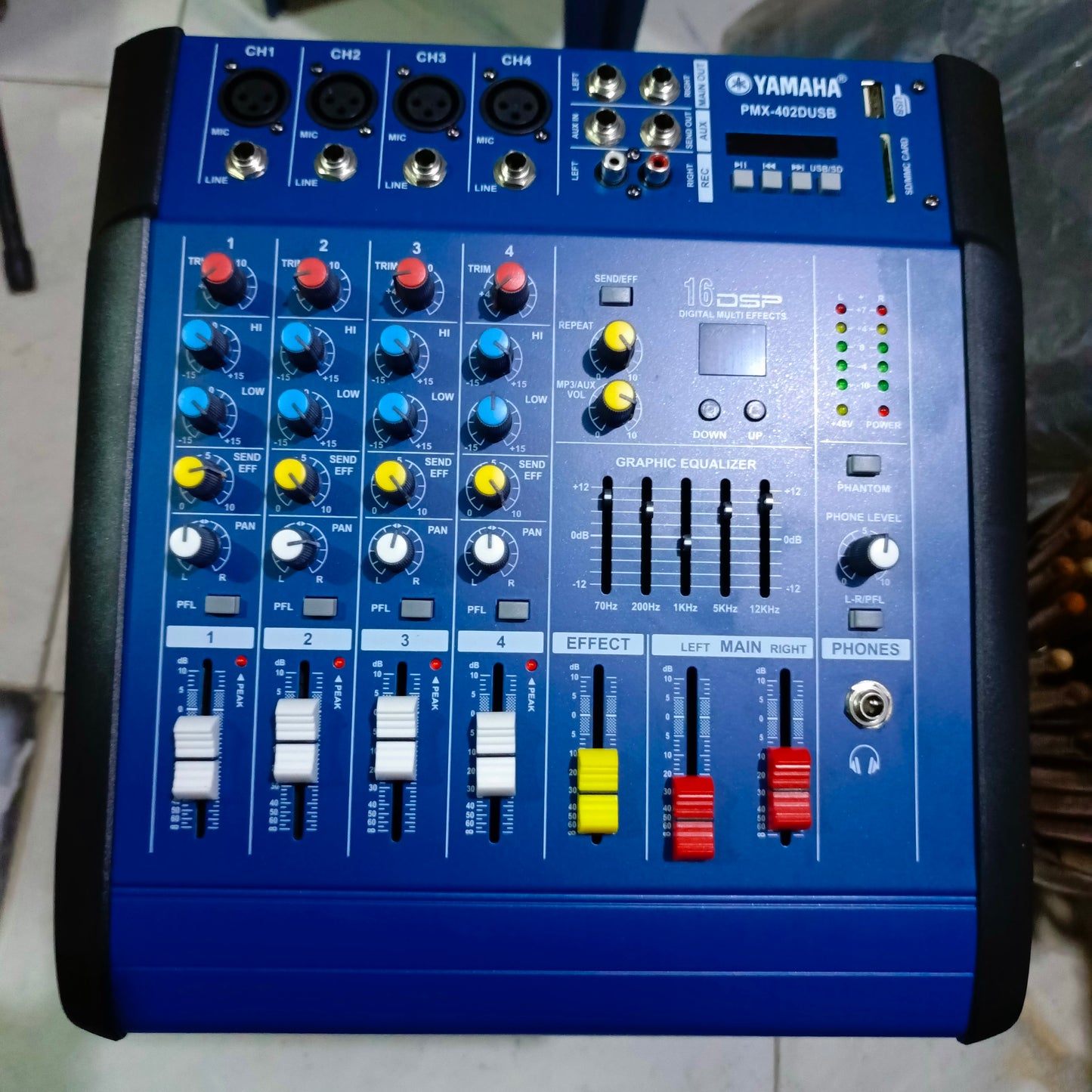 Front View of Yamaha PMX402DU 4-Channel Powered Mixer With Built-in Amplifier, BlueTooth, USB, DSP Effects And Phantom Light