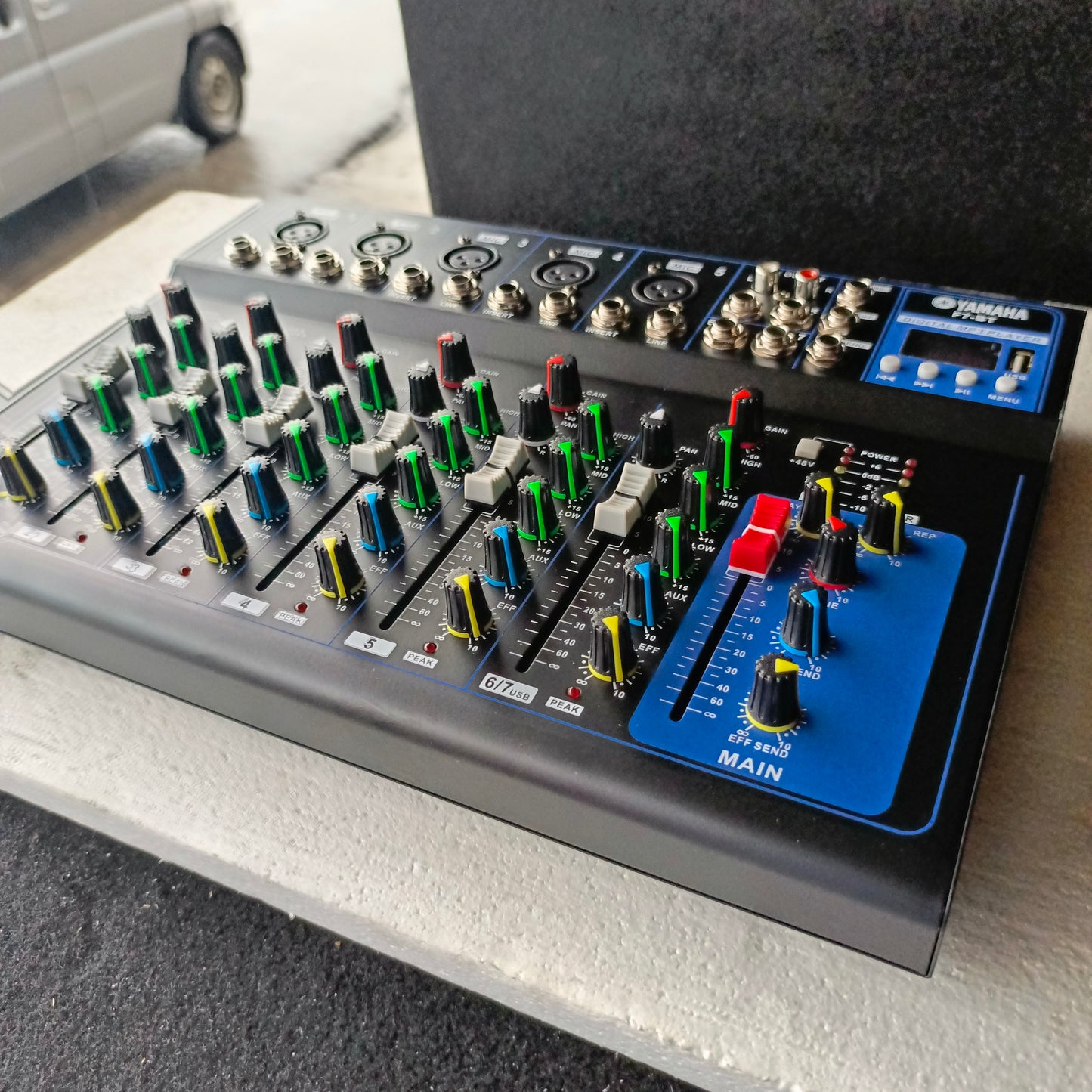 Professional F7 7-Channel Compact Stereo Mixer - Angle view