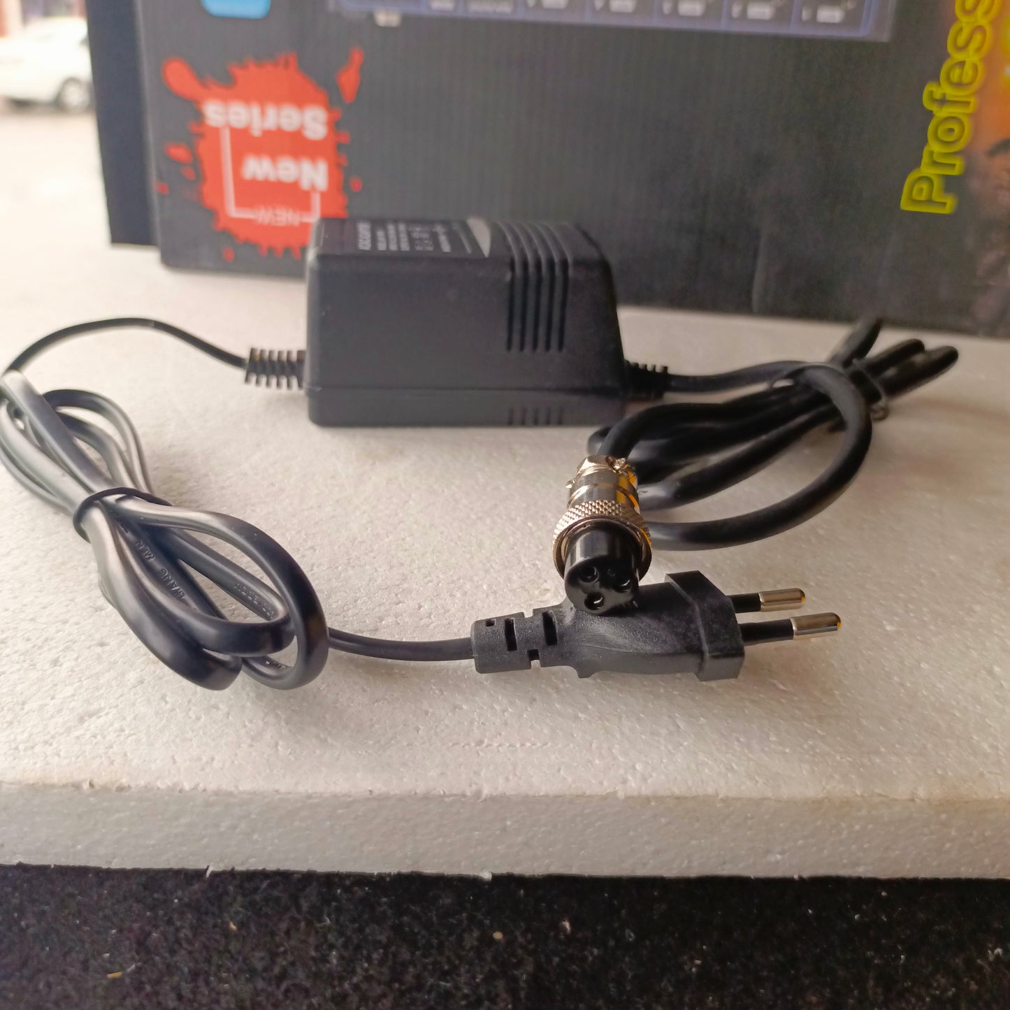 Professional F7 7-Channel Compact Stereo Mixer - power adapter
