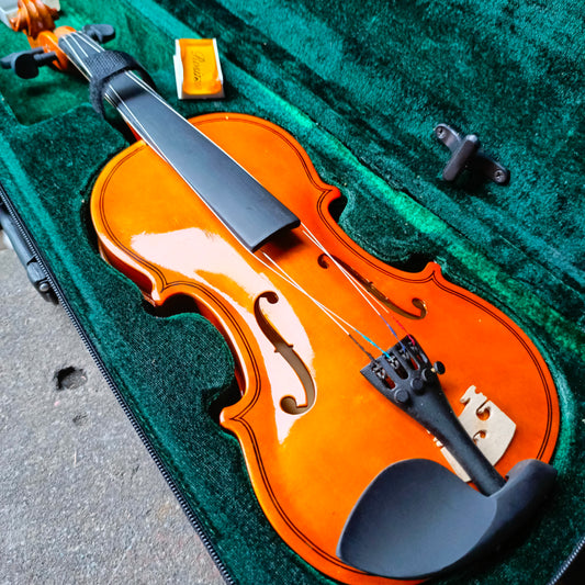 Kit de démarrage pour violon de concert Yamaha 1/4 pour étudiants avec archet, mentonnière, colophane et un étui rigide léger - Tout neuf