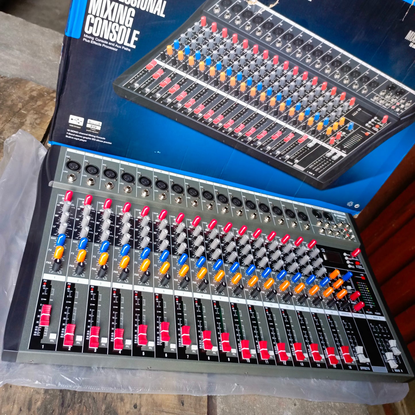 Yamaha Professional CT-160S 16-Channel Compact Stereo Live Mixer - Brand New