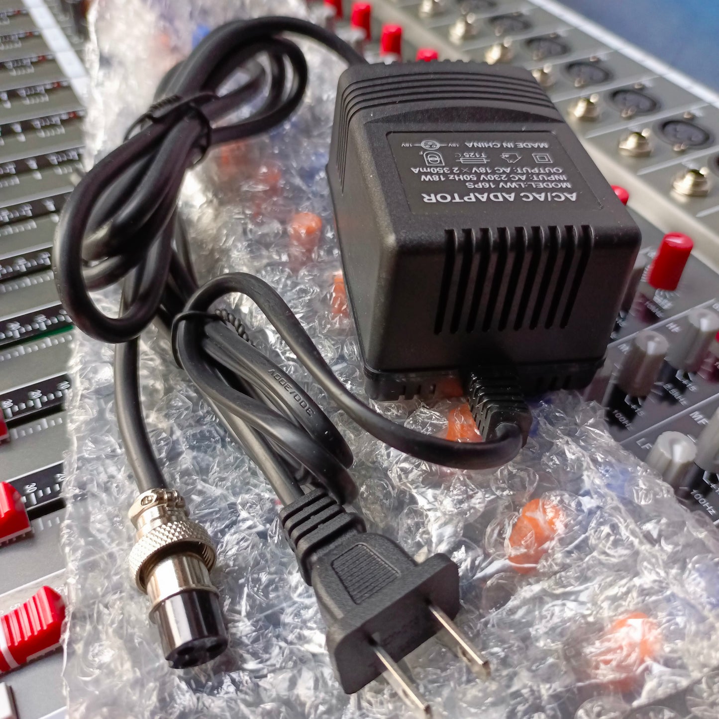 Yamaha Professional CT-160S 16-Channel Compact Stereo Live Mixer - Brand New
