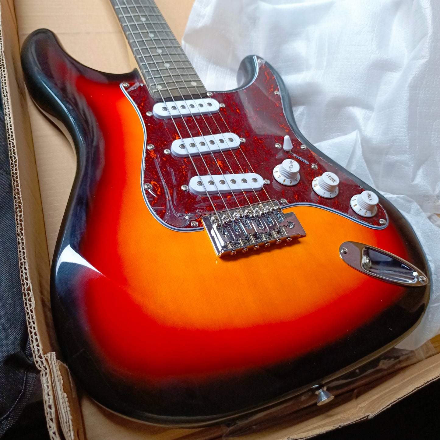 Premium 6-String 22-Flet Electric Lead Guitar with 4 volume knob - Brand New