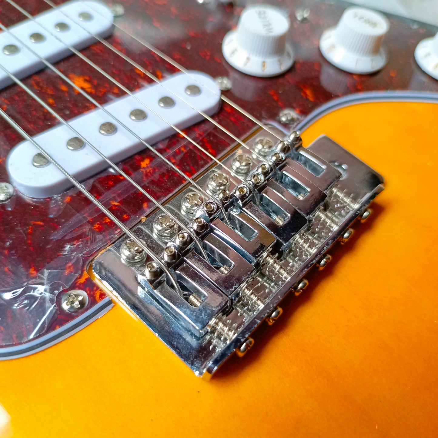 Premium 6-String 22-Flet Electric Lead Guitar with 4 volume knob - Brand New