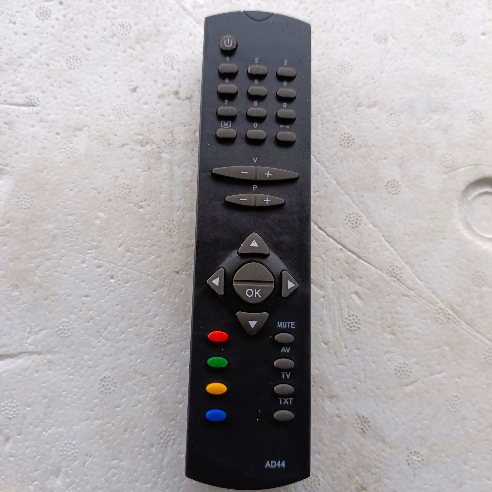 AD44 Universal Bush TV Remote - Brand New