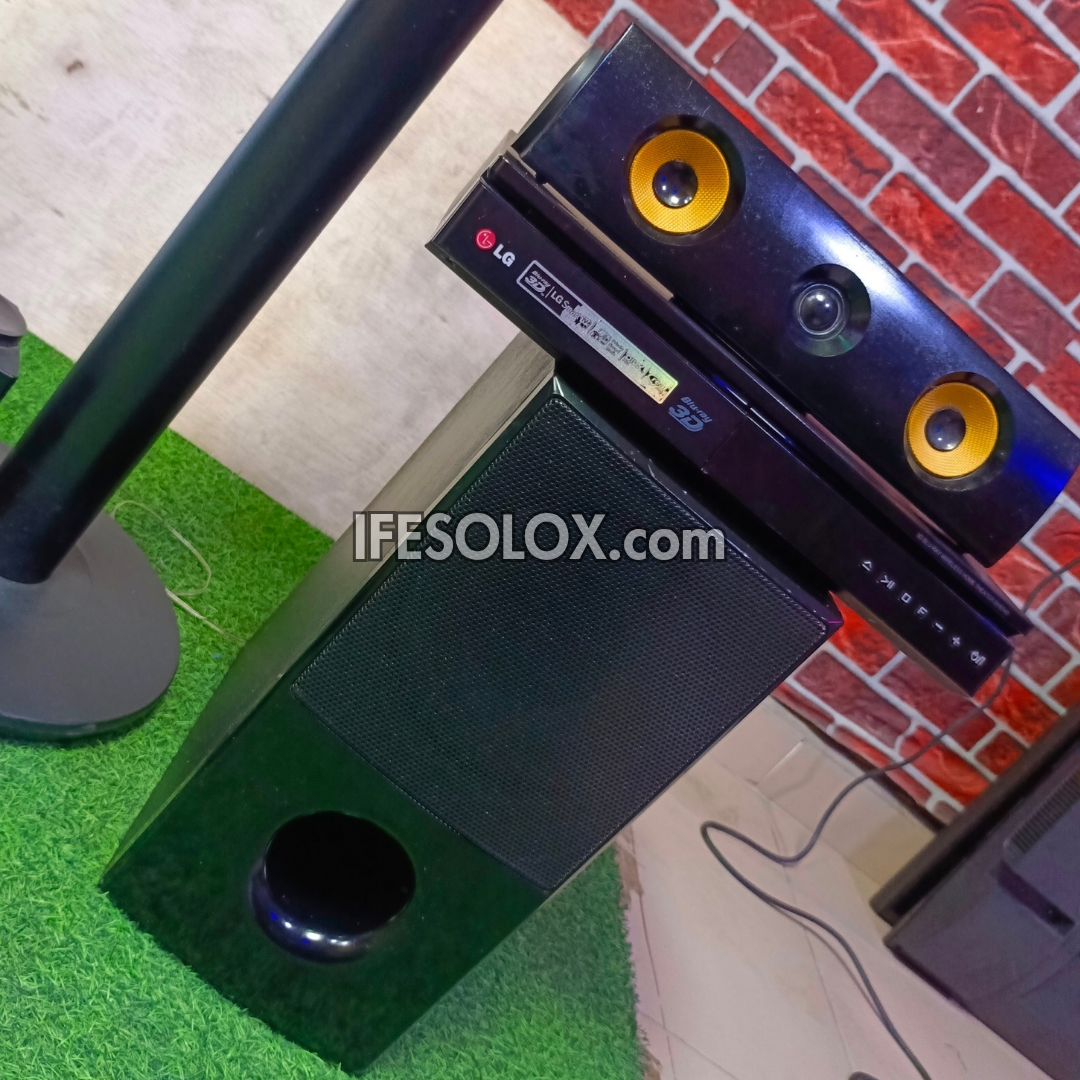 LG Standing 5.1Ch 1200W Bluetooth Blu-ray 3D DVD Tower Home Cinema System (USB, FM radio, Optical, HDMI out) - Foreign Used