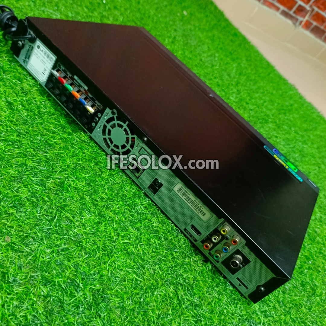 LG HB906SB 5.1Ch 1,100 Watts Blu-ray 3D DVD Home Theater Complete Set (USB, FM, Aux, Optical in) - Foreign Used