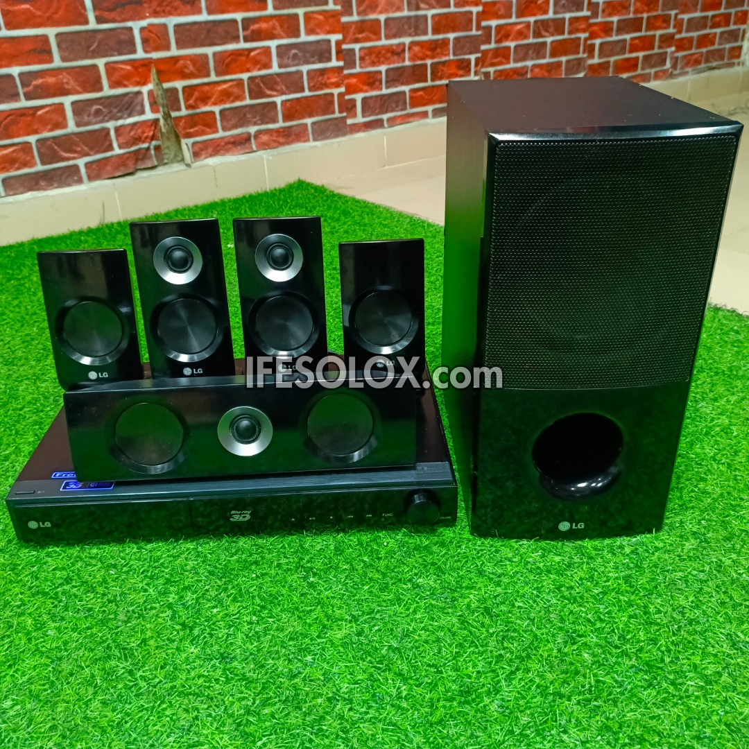 LG HB906SB 5.1Ch 1,100 Watts Blu-ray 3D DVD Home Theater Complete Set (USB, FM, Aux, Optical in) - Foreign Used
