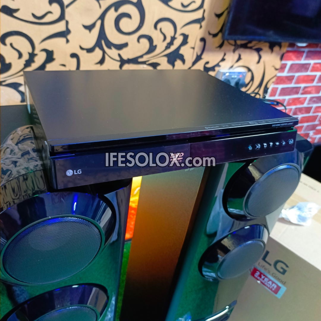 LG LHD687 4.2Ch 1,250W Dual Subwoofer Bodyguard DVD/CD Home Theater System - Brand New