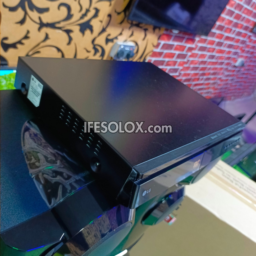 LG LHD687 4.2Ch 1,250W Dual Subwoofer Bodyguard DVD/CD Home Theater System - Brand New