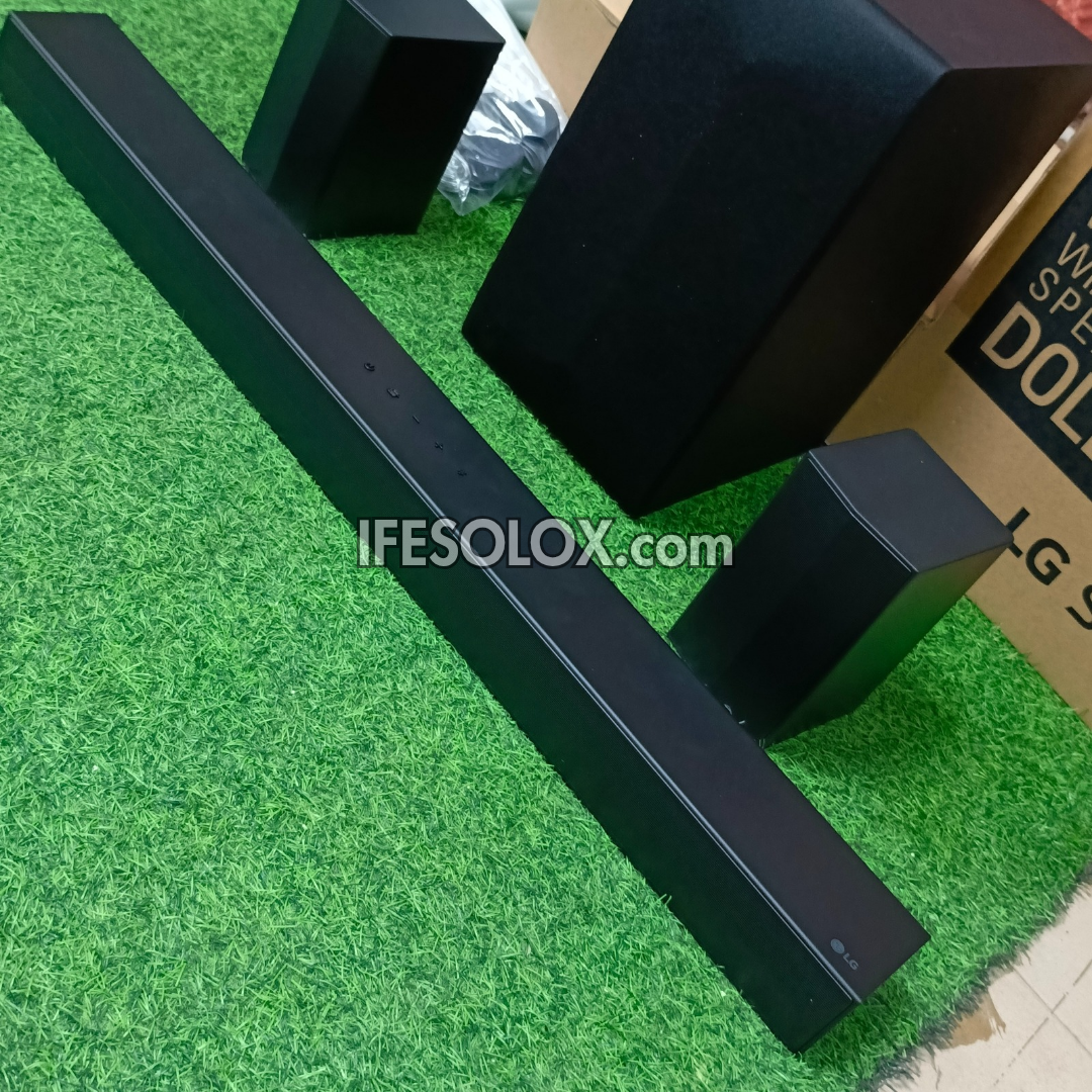LG S65TR 5.1Ch 600W Dolby Digital Sound Bar with Wireless Subwoofer and Rear Speakers