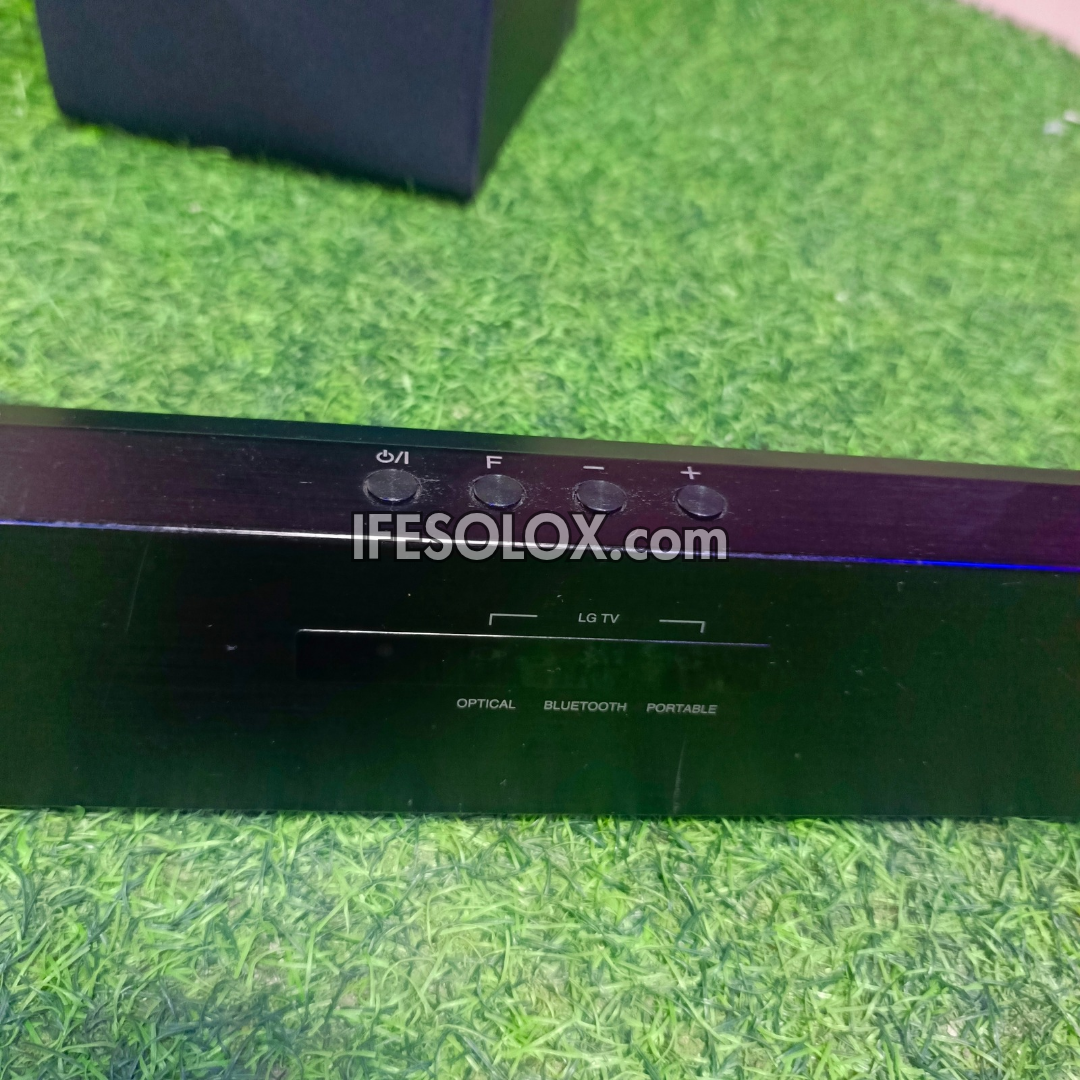 LG SH3B 2.1Ch 300W Bluetooth Sound Bar with Wireless Subwoofer (USB, Optical in, Aux) - Foreign Used