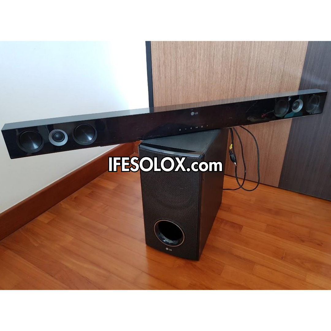 LG NB3520A 2.1Ch 300W High Resolution Bluetooth Sound Bar with Wireless Subwoofer - Foreign Used