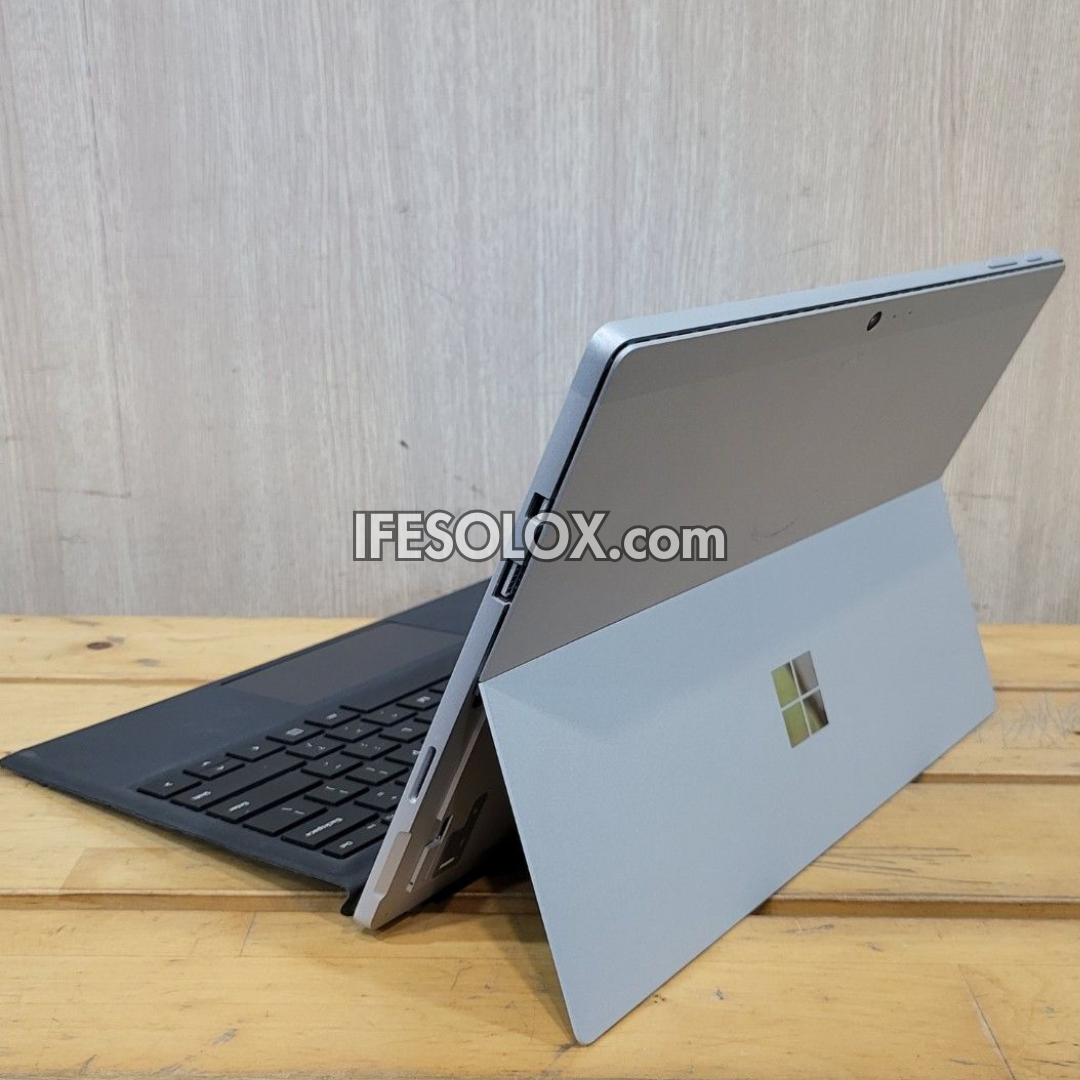 Microsoft Surface Pro 5 12.3" Tablet with Type Cover, Intel Core i5 7th Gen, 8GB DDR4 RAM, 128GB SSD - Foreign Used