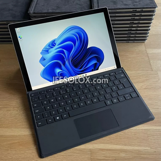 Microsoft Surface Pro 5 12.3" Tablet with Type Cover, Intel Core i7 7th Gen, 8GB DDR4 LPRAM, 256GB SSD - Foreign Used