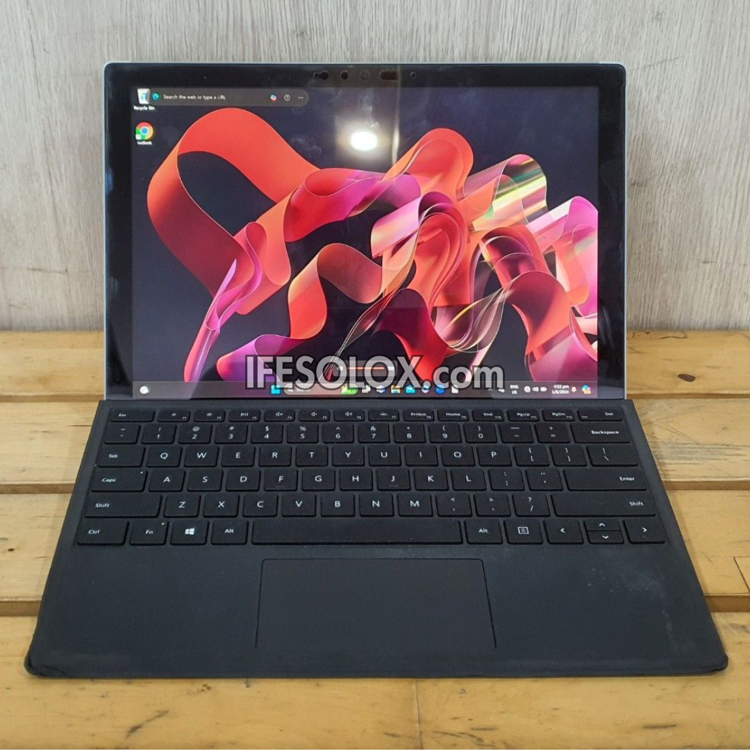 Microsoft Surface Pro 7 12.3" Tablet with Type Cover, Intel Core i5 10th Gen, 8GB RAM, 128GB SSD - Foreign Used