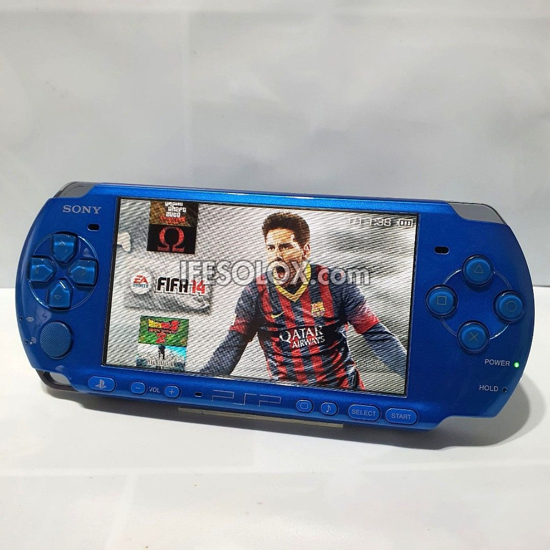 PlayStation Portable PSP 3000 series Game Console with 16GB Memory Stick and 15 Games (Blue) - Foreign Used
