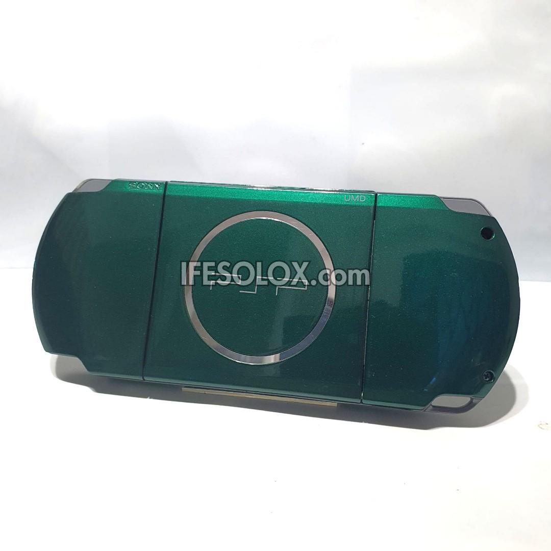 PlayStation Portable PSP 3000 series Game Console with 16GB Memory Stick and 15 Games (Green) - Foreign Used