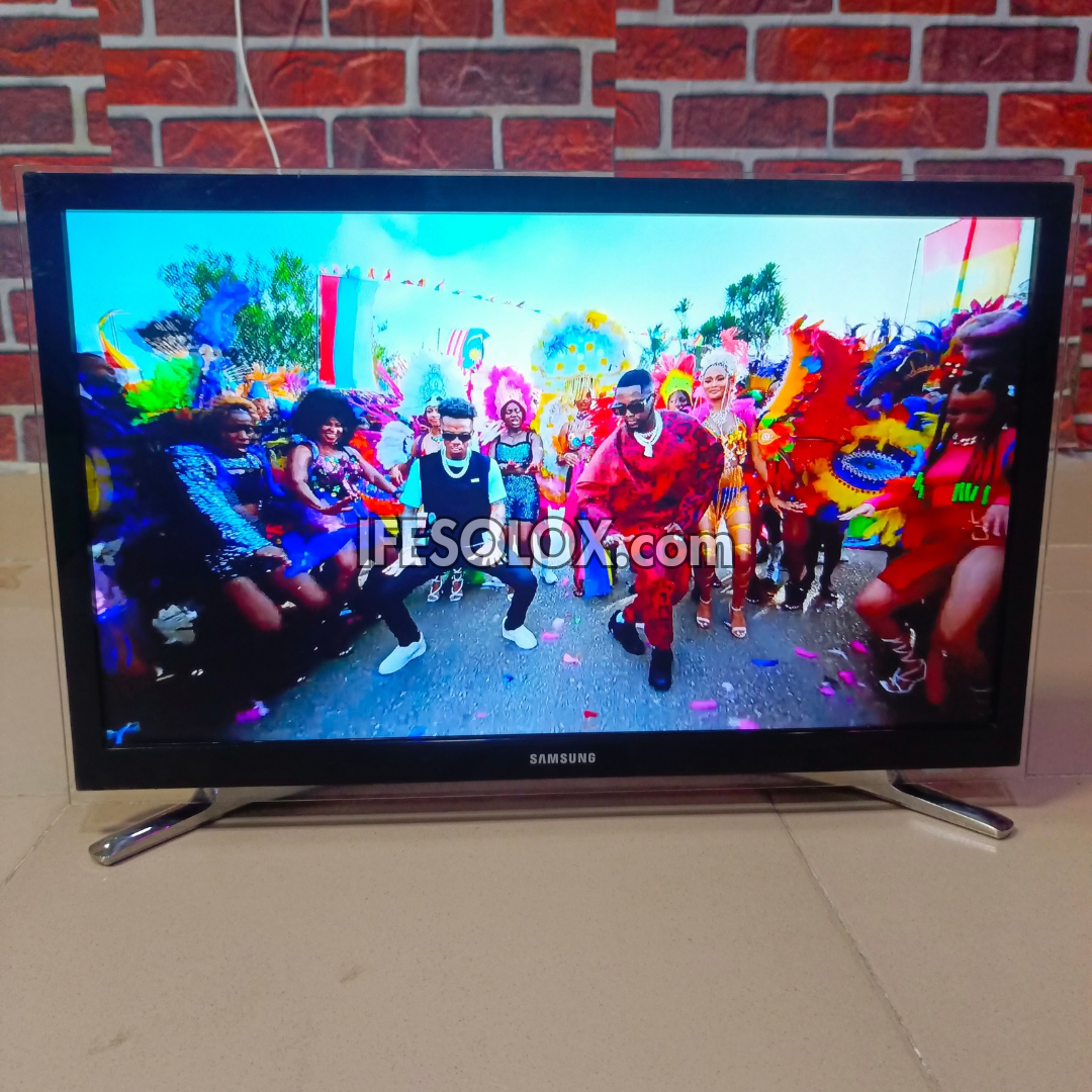 SAMSUNG 22 Inch UE22H5600AK Series 5 Smart Full HD LED TV (Built-in WiFi, Screen Mirroring) - UK Used