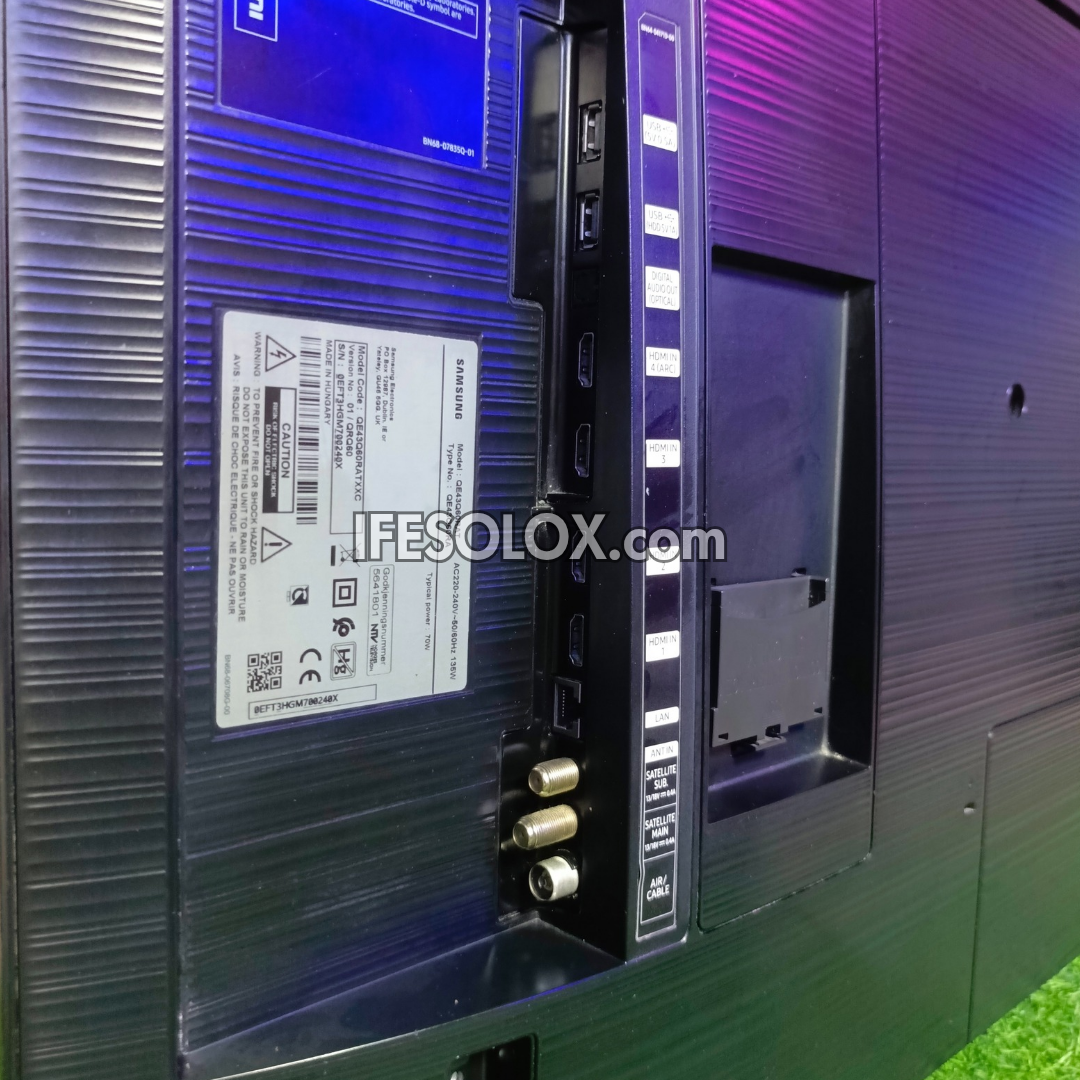 Téléviseur intelligent QLED SAMSUNG 43 pouces QLED 43Q60R certifié True 4K UHD Active HDR - Occasion à l'étranger