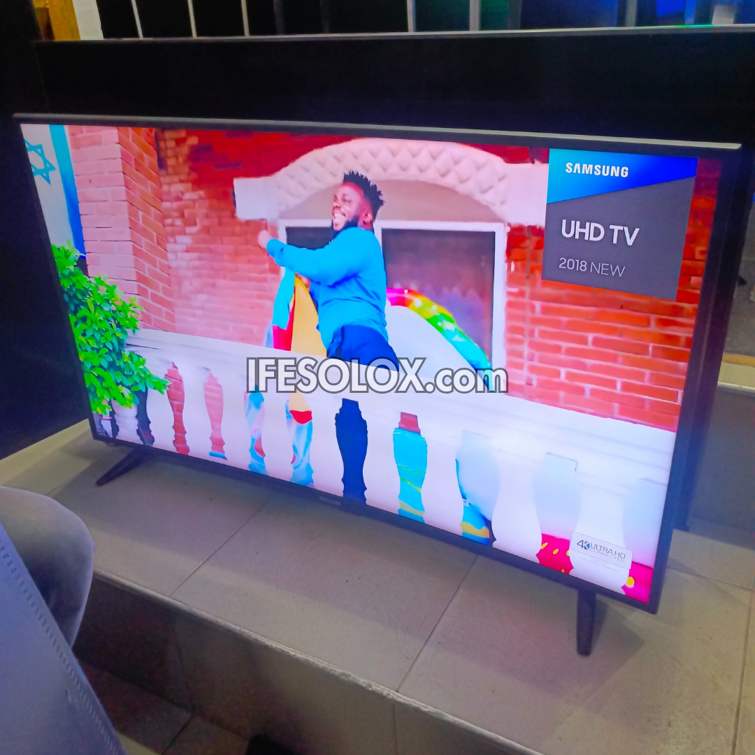 Téléviseur intelligent incurvé UHD 4K SAMSUNG série NU7300 de 49 pouces (Miracast, AirPlay) - D'occasion au Royaume-Uni