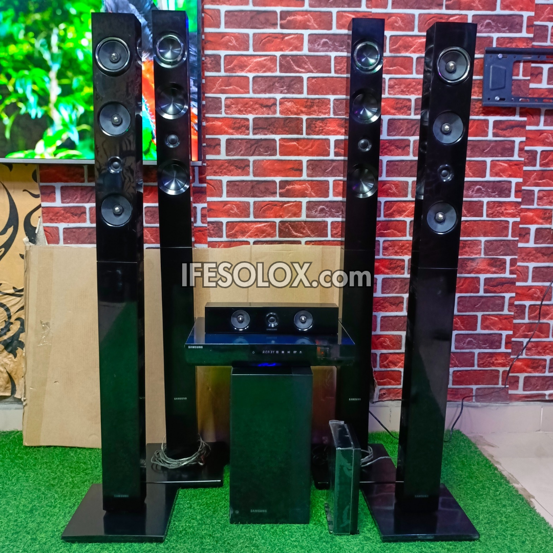 Samsung BULB HT-E6750 5.1Ch 1330watts Blu-ray 3D Smart Bluetooth Home Theater Complete Set with Wireless Rear Speakers - Foreign Used