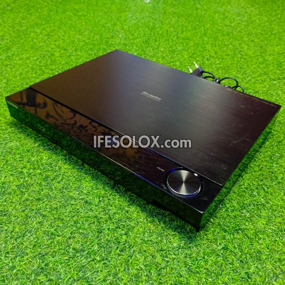 Samsung HT-C5530 1000Watts Blu-ray 3D DVD Home Theater Machine Head (USB, Aux, FM, HDMI in/out) - Foreign Used