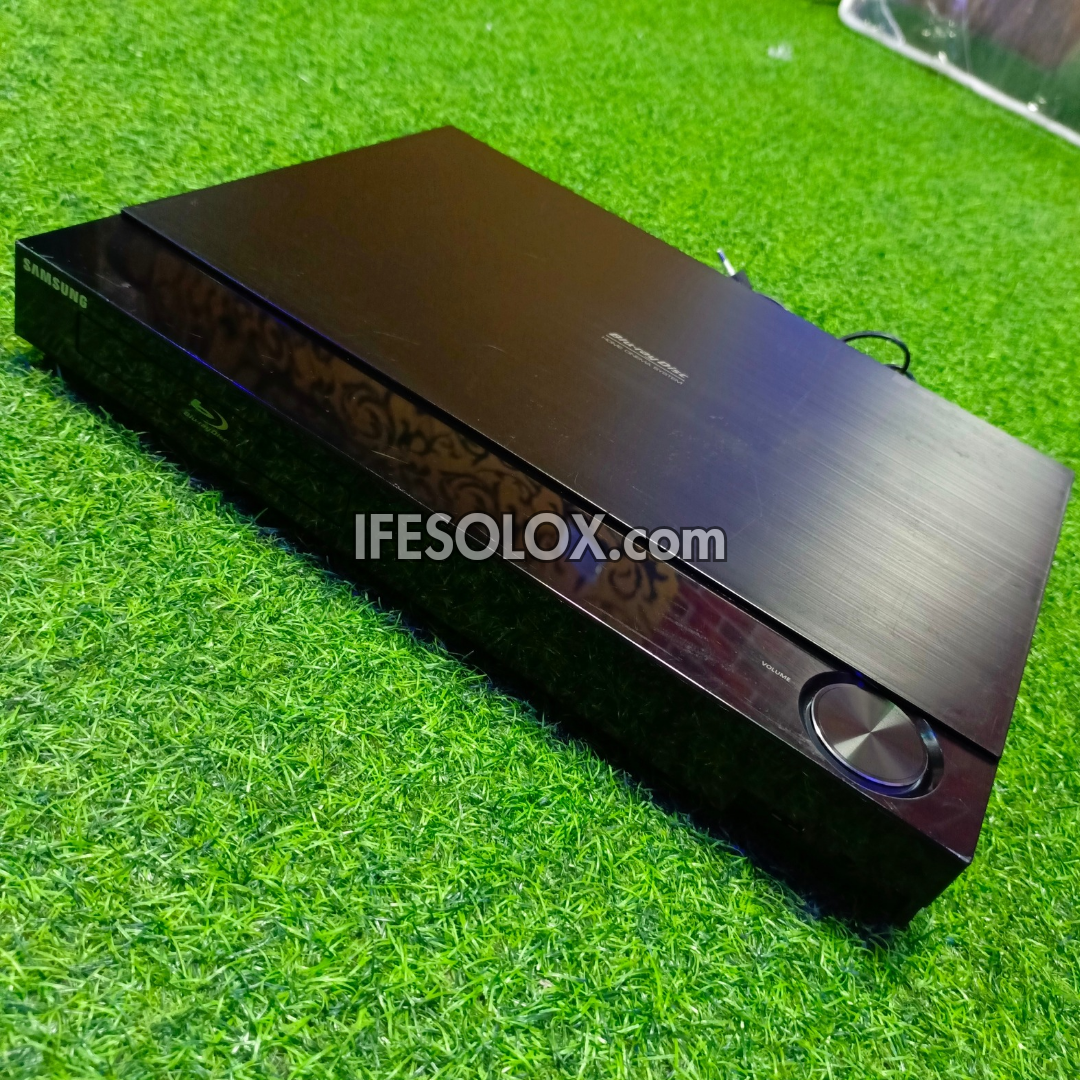 Samsung HT-C5530 1000Watts Blu-ray 3D DVD Home Theater Machine Head (USB, Aux, FM, HDMI in/out) - Foreign Used