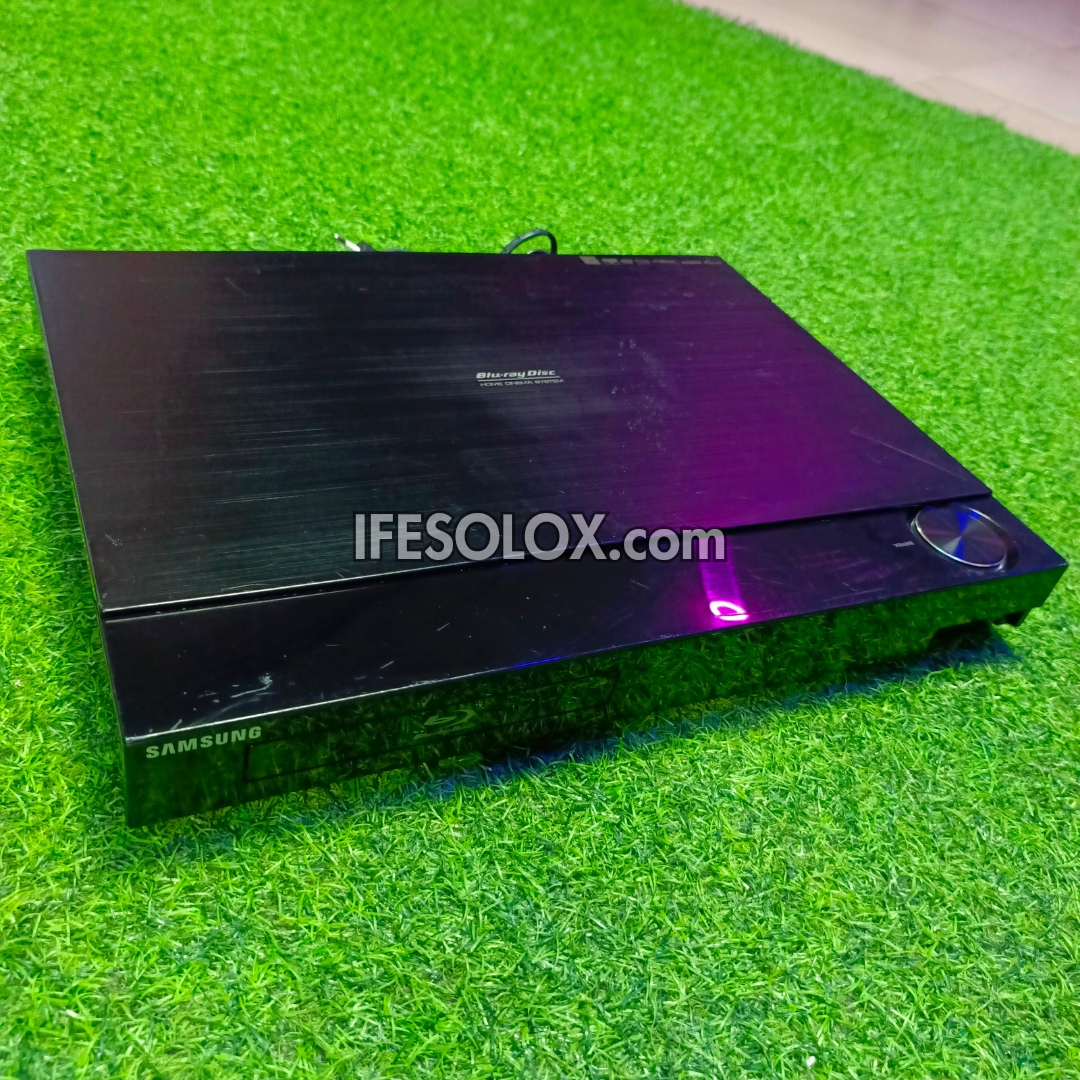 Samsung HT-C5530 1000Watts Blu-ray 3D DVD Home Theater Machine Head (USB, Aux, FM, HDMI in/out) - Foreign Used