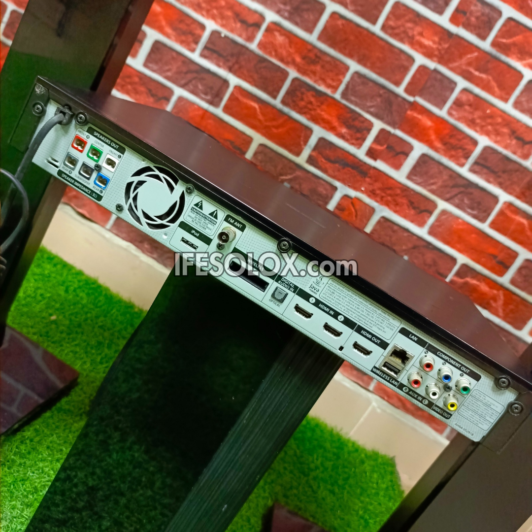 Samsung HT-C5550 5.1Ch 1000Watts Blu-ray 3D Standing DVD Home Theater Complete Set (USB, Aux, FM, Optical, HDMI) - Foreign Used