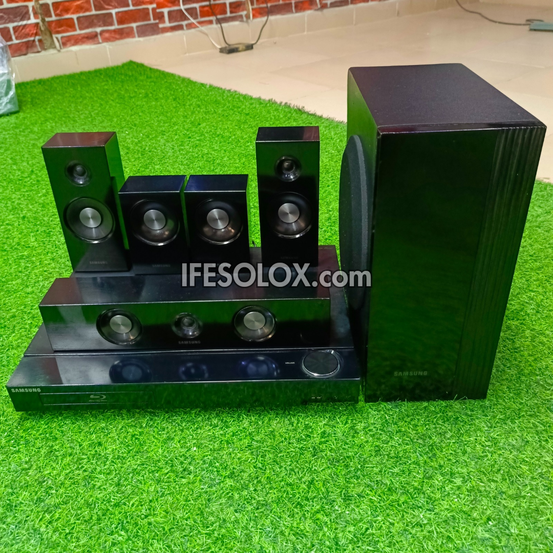 Samsung HT-C5900 1000Watts Blu-ray 3D DVD Home Theater Complete Set (USB, Aux, FM, Optical, HDMI) - Foreign Used