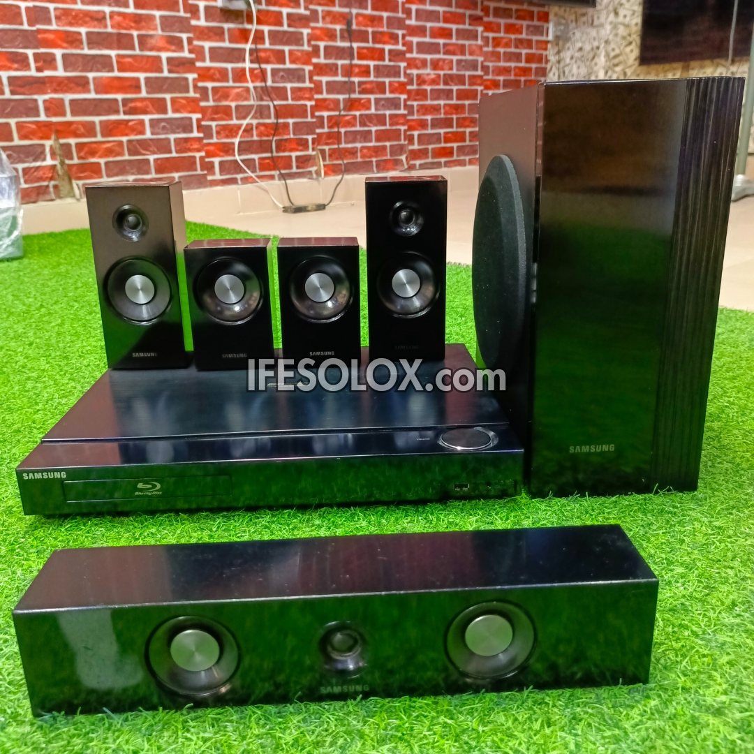 Samsung HT-C5900 1000Watts Blu-ray 3D DVD Home Theater Complete Set (USB, Aux, FM, Optical, HDMI) - Foreign Used