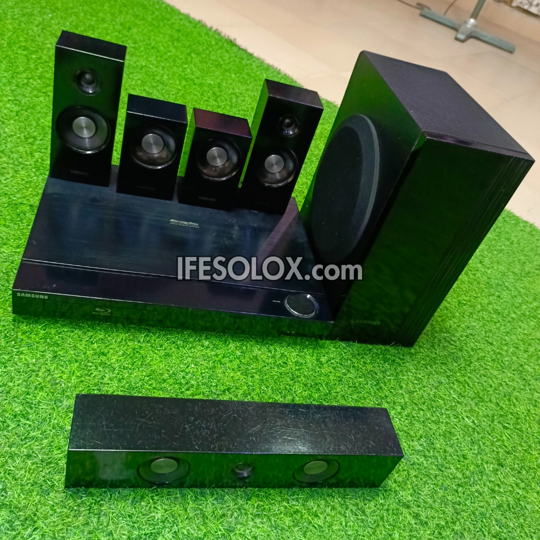 Samsung HT-C5900 1000Watts Blu-ray 3D DVD Home Theater Complete Set (USB, Aux, FM, Optical, HDMI) - Foreign Used