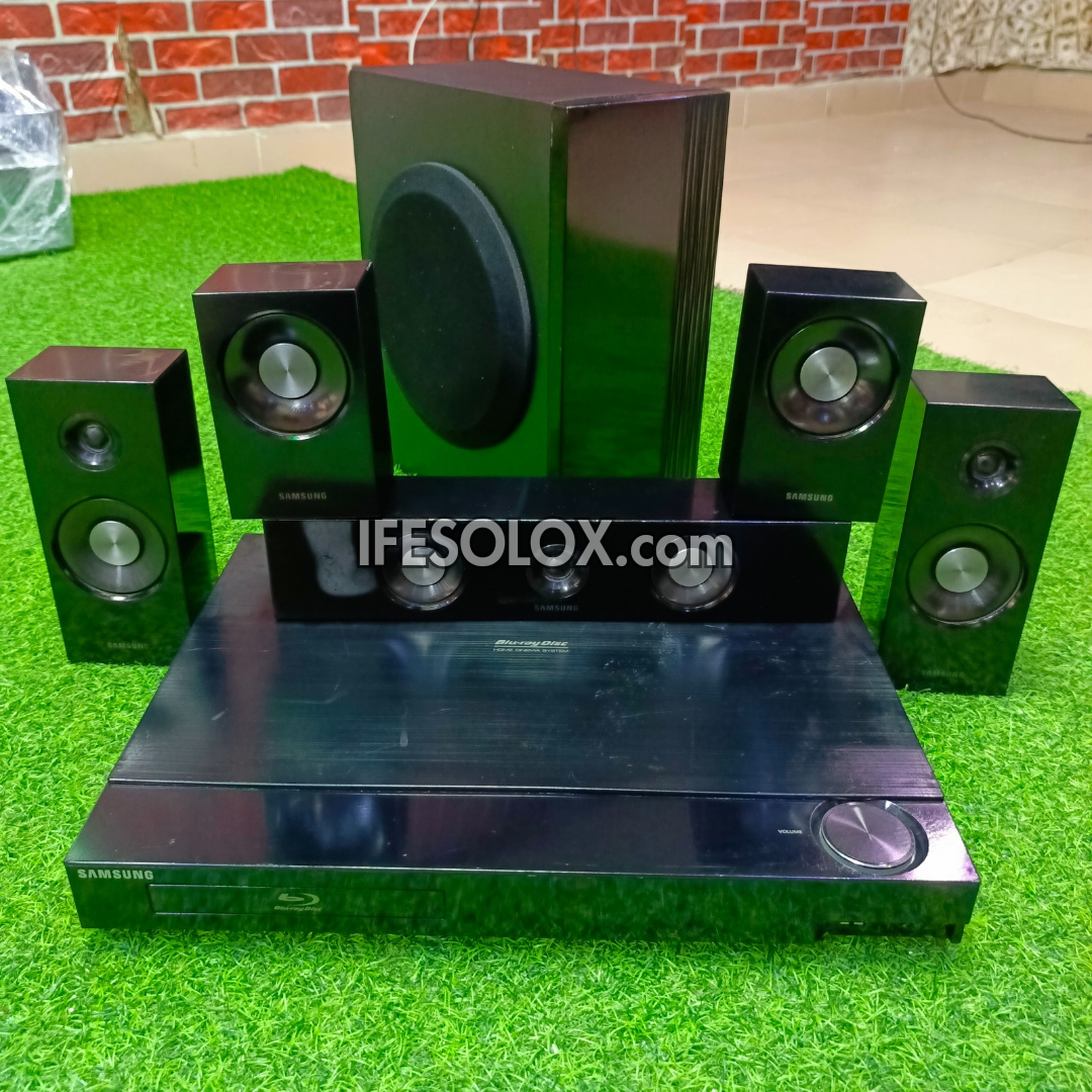 Samsung HT-C5900 1000Watts Blu-ray 3D DVD Home Theater Complete Set (USB, Aux, FM, Optical, HDMI) - Foreign Used