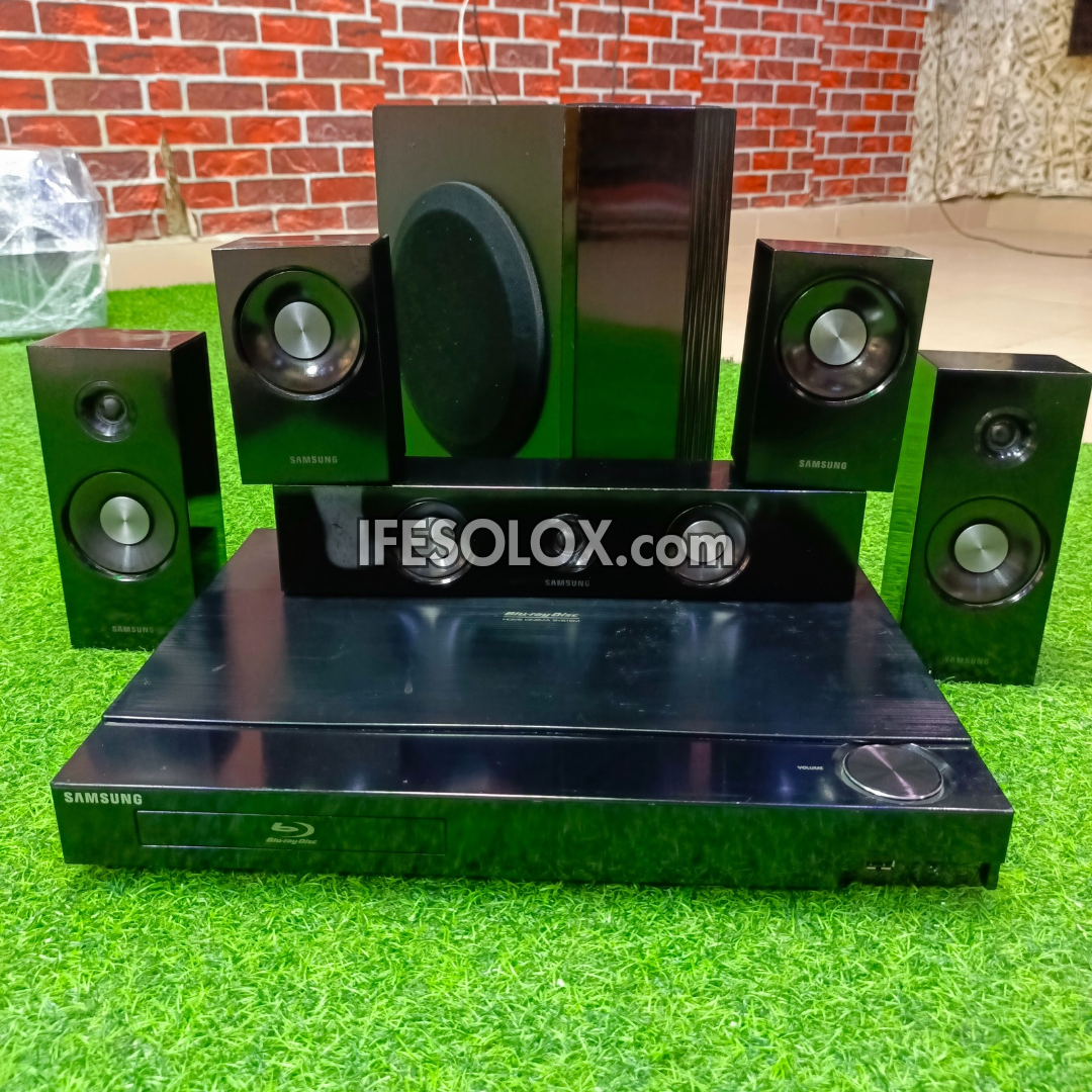 Samsung HT-C5900 1000Watts Blu-ray 3D DVD Home Theater Complete Set (USB, Aux, FM, Optical, HDMI) - Foreign Used