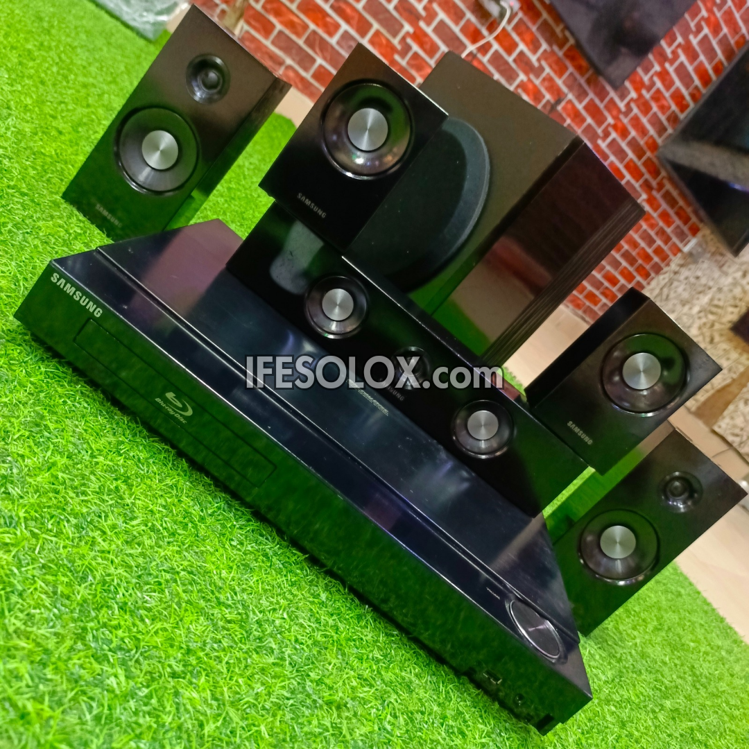 Samsung HT-C5900 1000Watts Blu-ray 3D DVD Home Theater Complete Set (USB, Aux, FM, Optical, HDMI) - Foreign Used