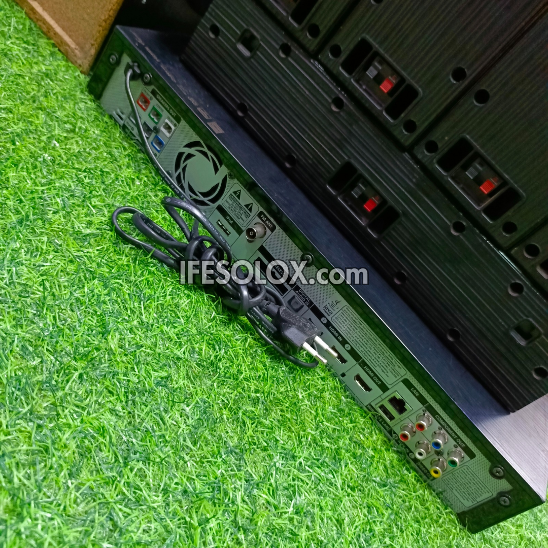 Samsung HT-C5900 1000Watts Blu-ray 3D DVD Home Theater Complete Set (USB, Aux, FM, Optical, HDMI) - Foreign Used